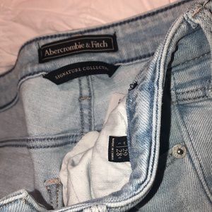 light denim mom jeans